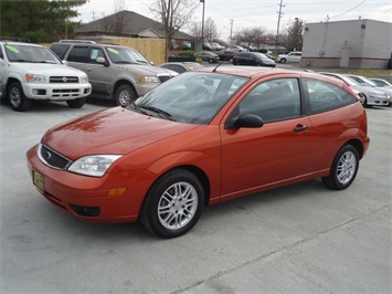 2005 Ford Focus ZX3 S   - Photo 3 - Cincinnati, OH 45255