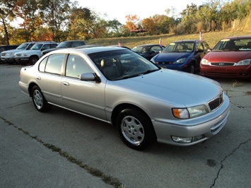 1999 INFINITI I30 Limited   - Photo 1 - Cincinnati, OH 45255
