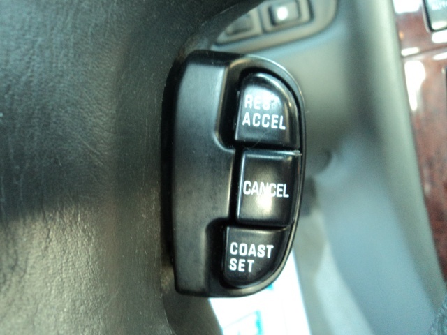 1999 INFINITI I30 Limited   - Photo 19 - Cincinnati, OH 45255