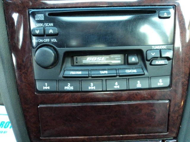 1999 INFINITI I30 Limited   - Photo 21 - Cincinnati, OH 45255