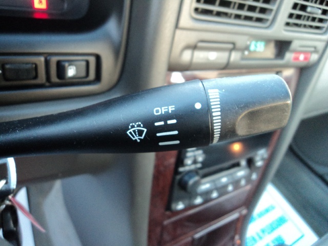 1999 INFINITI I30 Limited   - Photo 18 - Cincinnati, OH 45255