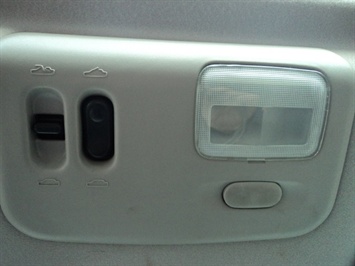 1999 INFINITI I30 Limited   - Photo 15 - Cincinnati, OH 45255