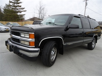 1995 CHEVROLET Suburban   - Photo 11 - Cincinnati, OH 45255