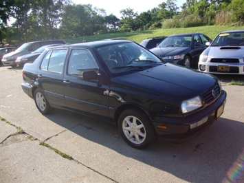 1998 Volkswagen Jetta GLS   - Photo 1 - Cincinnati, OH 45255