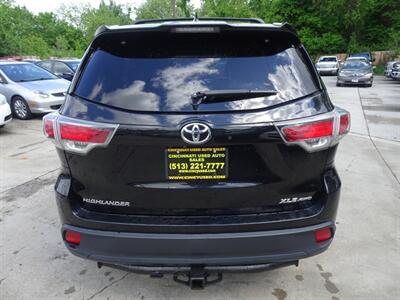 2014 Toyota Highlander XLE  3.5L V6 AWD - Photo 7 - Cincinnati, OH 45255