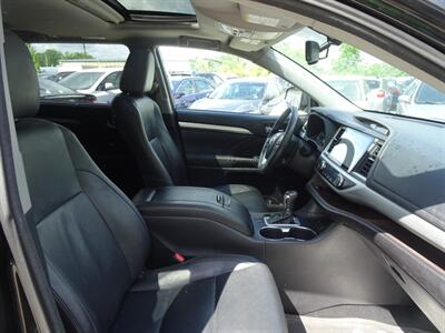 2014 Toyota Highlander XLE  3.5L V6 AWD - Photo 14 - Cincinnati, OH 45255