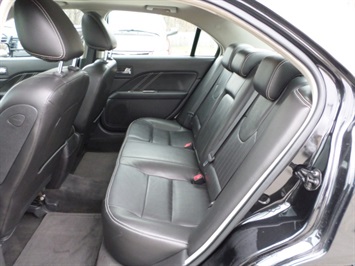 2010 Ford Fusion Sport   - Photo 15 - Cincinnati, OH 45255