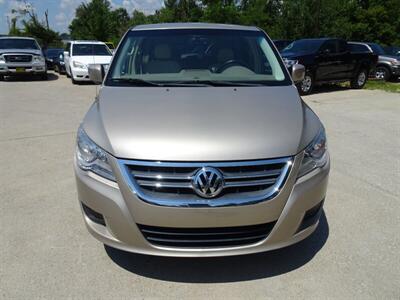 2009 Volkswagen Routan SEL   - Photo 2 - Cincinnati, OH 45255