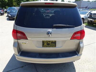 2009 Volkswagen Routan SEL   - Photo 5 - Cincinnati, OH 45255