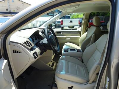 2009 Volkswagen Routan SEL   - Photo 14 - Cincinnati, OH 45255