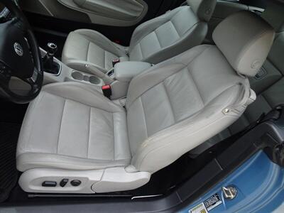 2007 Volkswagen Eos 2.0T   - Photo 48 - Cincinnati, OH 45255