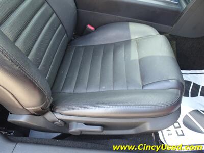 2006 Ford Mustang GT Deluxe   - Photo 25 - Cincinnati, OH 45255