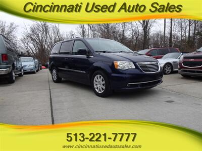 2014 Chrysler Town and Countr Touring  3.6L V6 FWD - Photo 1 - Cincinnati, OH 45255