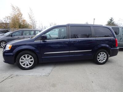 2014 Chrysler Town and Countr Touring  3.6L V6 FWD - Photo 5 - Cincinnati, OH 45255