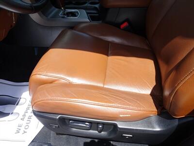 2010 Toyota Tundra Limited  5.7L V8 4X4 - Photo 17 - Cincinnati, OH 45255