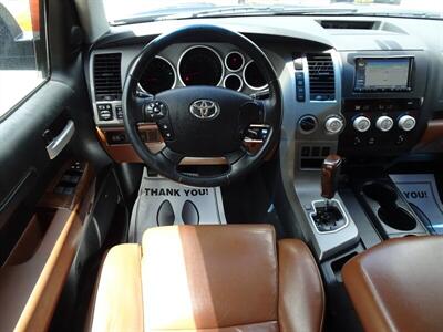 2010 Toyota Tundra Limited  5.7L V8 4X4 - Photo 13 - Cincinnati, OH 45255