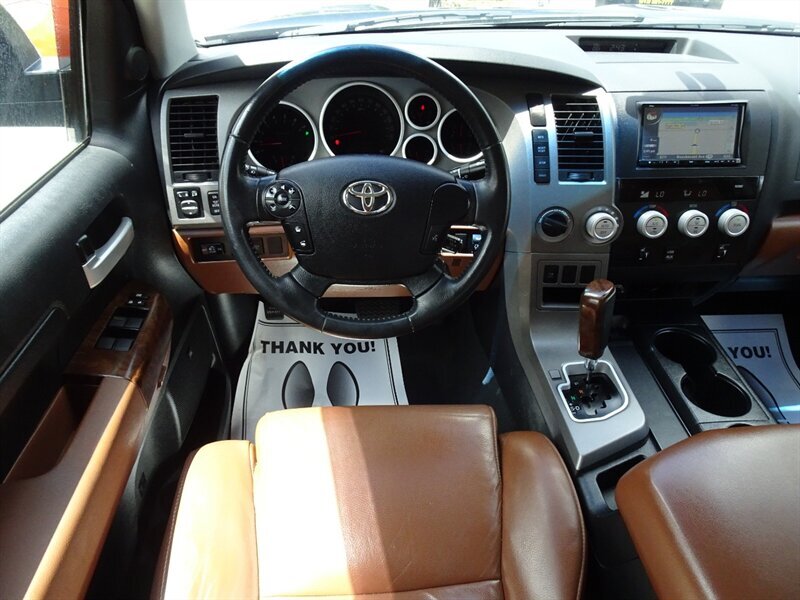 2010 Toyota Tundra Limited 5.7L V8 4X4 - Photo 13 - Cincinnati, OH 45255