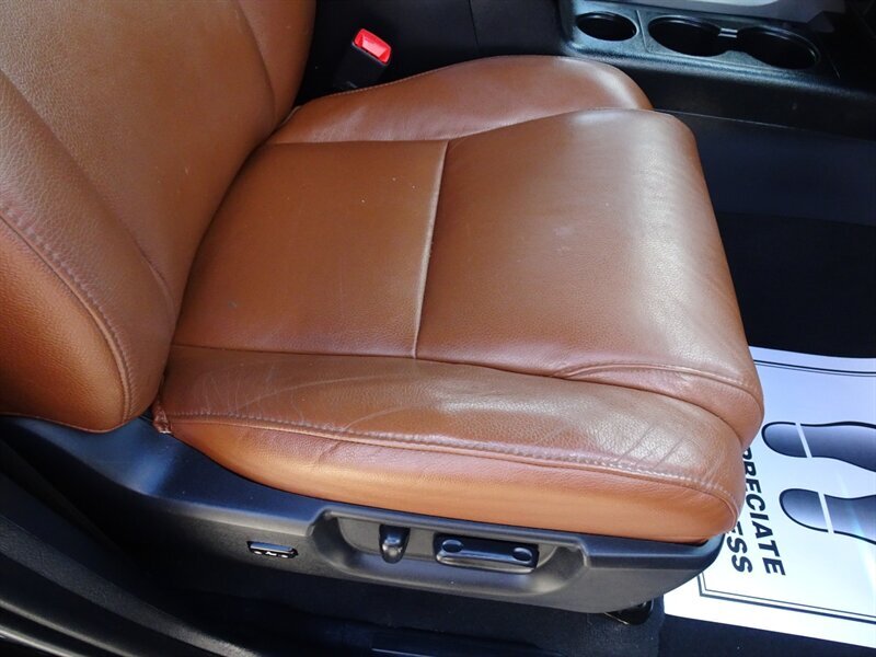 2010 Toyota Tundra Limited 5.7L V8 4X4 - Photo 16 - Cincinnati, OH 45255