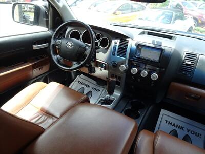 2010 Toyota Tundra Limited  5.7L V8 4X4 - Photo 10 - Cincinnati, OH 45255