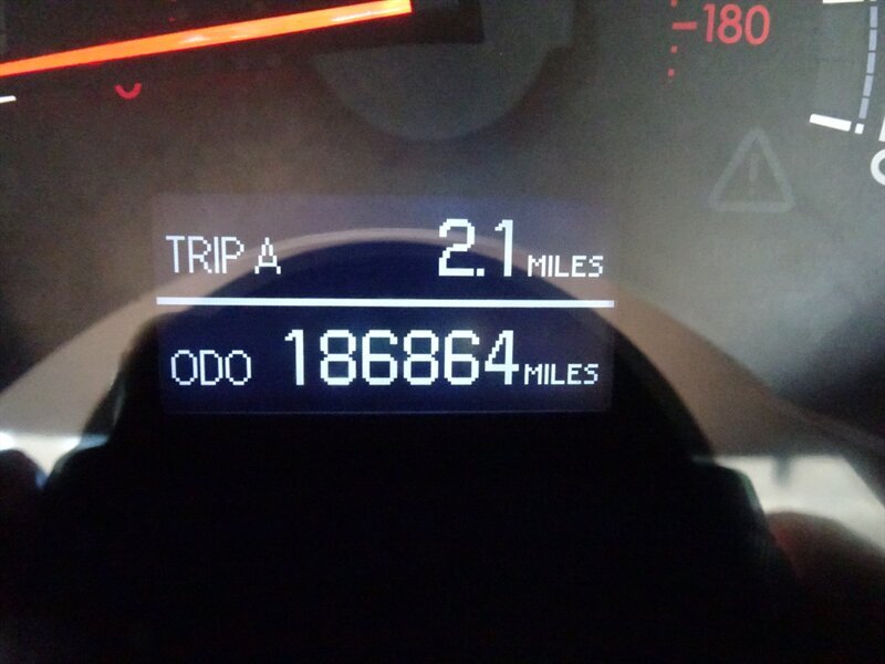 2010 Toyota Tundra Limited 5.7L V8 4X4 - Photo 24 - Cincinnati, OH 45255