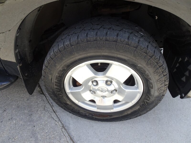 2010 Toyota Tundra Limited 5.7L V8 4X4 - Photo 26 - Cincinnati, OH 45255