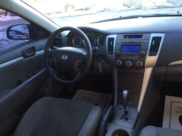 2010 Hyundai Sonata GLS   - Photo 7 - Cincinnati, OH 45255