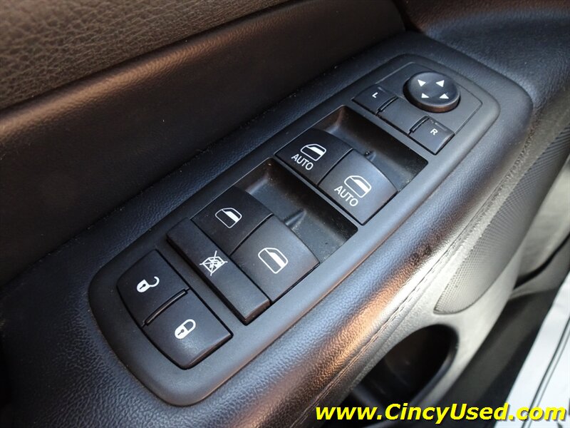 2013 Jeep Grand Cherokee Laredo X - Photo 27 - Cincinnati, OH 45255