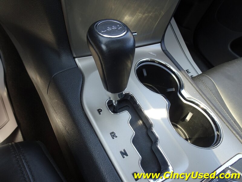 2013 Jeep Grand Cherokee Laredo X - Photo 20 - Cincinnati, OH 45255