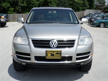 2004 Volkswagen Touareg V8   - Photo 2 - Cincinnati, OH 45255