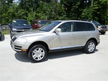 2004 Volkswagen Touareg V8   - Photo 3 - Cincinnati, OH 45255