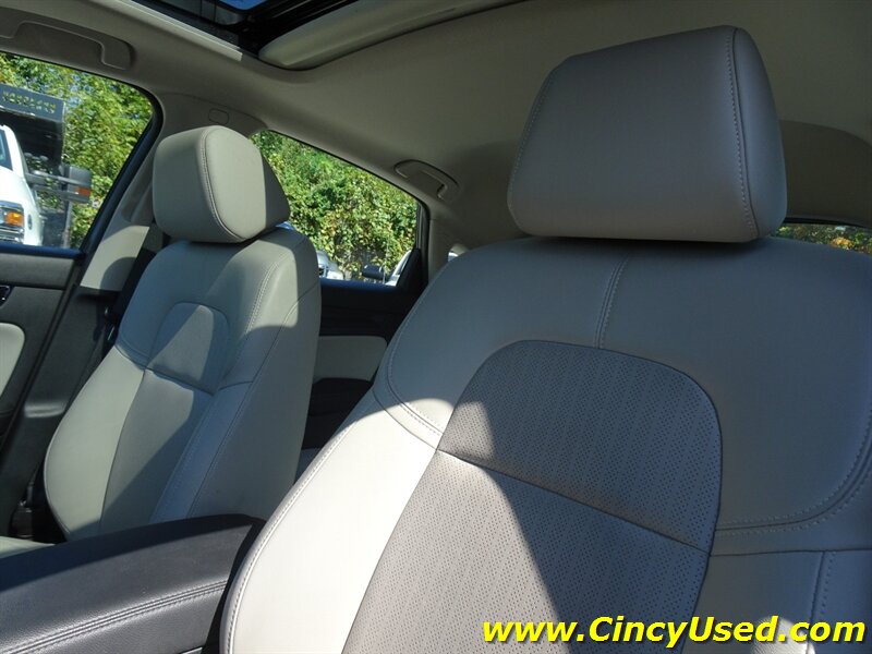 2024 Honda Civic EX-L - Photo 12 - Cincinnati, OH 45255