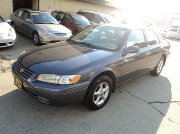 1998 Toyota Camry CE   - Photo 3 - Cincinnati, OH 45255