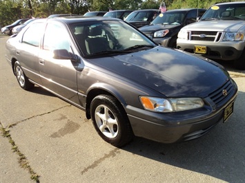 1998 Toyota Camry CE   - Photo 1 - Cincinnati, OH 45255