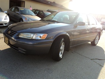 1998 Toyota Camry CE   - Photo 11 - Cincinnati, OH 45255