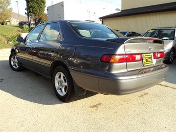 1998 Toyota Camry CE   - Photo 12 - Cincinnati, OH 45255