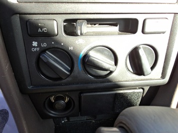 1999 Toyota Camry CE   - Photo 25 - Cincinnati, OH 45255