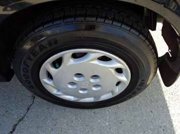1999 Toyota Camry CE   - Photo 29 - Cincinnati, OH 45255