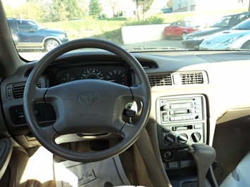 1999 Toyota Camry CE   - Photo 14 - Cincinnati, OH 45255