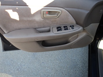1999 Toyota Camry CE   - Photo 19 - Cincinnati, OH 45255