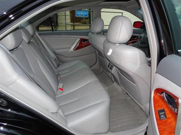 2011 Toyota Camry XLE V6   - Photo 14 - Cincinnati, OH 45255