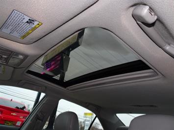 2011 Toyota Camry XLE V6   - Photo 20 - Cincinnati, OH 45255