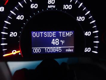 2011 Toyota Camry XLE V6   - Photo 16 - Cincinnati, OH 45255