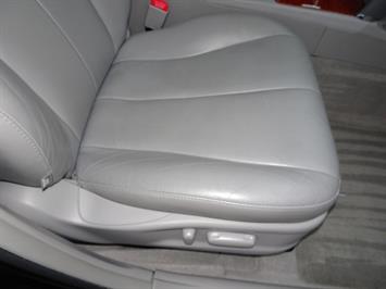 2011 Toyota Camry XLE V6   - Photo 24 - Cincinnati, OH 45255