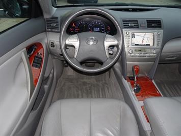 2011 Toyota Camry XLE V6   - Photo 6 - Cincinnati, OH 45255