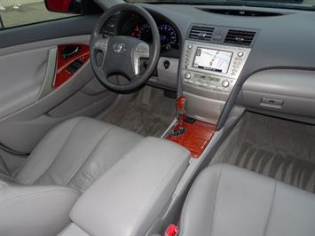 2011 Toyota Camry XLE V6   - Photo 12 - Cincinnati, OH 45255