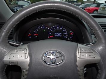2011 Toyota Camry XLE V6   - Photo 15 - Cincinnati, OH 45255