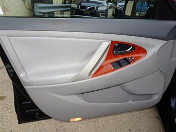 2011 Toyota Camry XLE V6   - Photo 21 - Cincinnati, OH 45255