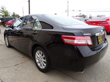 2011 Toyota Camry XLE V6   - Photo 11 - Cincinnati, OH 45255