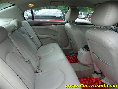 2009 Buick Lucerne CXL  3.9L V6 FWD - Photo 12 - Cincinnati, OH 45255