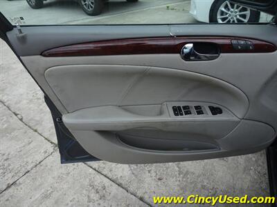 2009 Buick Lucerne CXL  3.9L V6 FWD - Photo 20 - Cincinnati, OH 45255